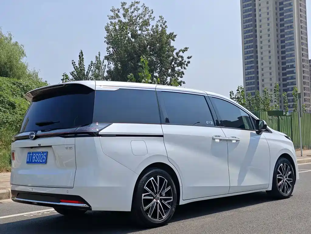 GAC Motor Trumpchi E8 — фото 20
