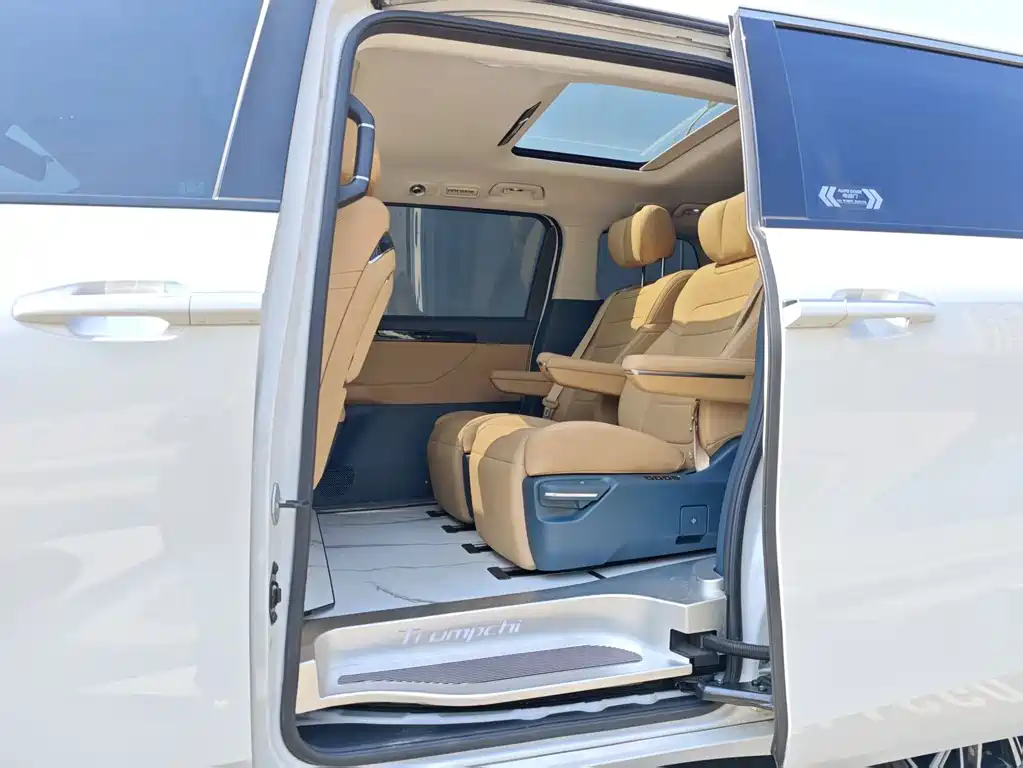 GAC Motor Trumpchi E8 — фото 8