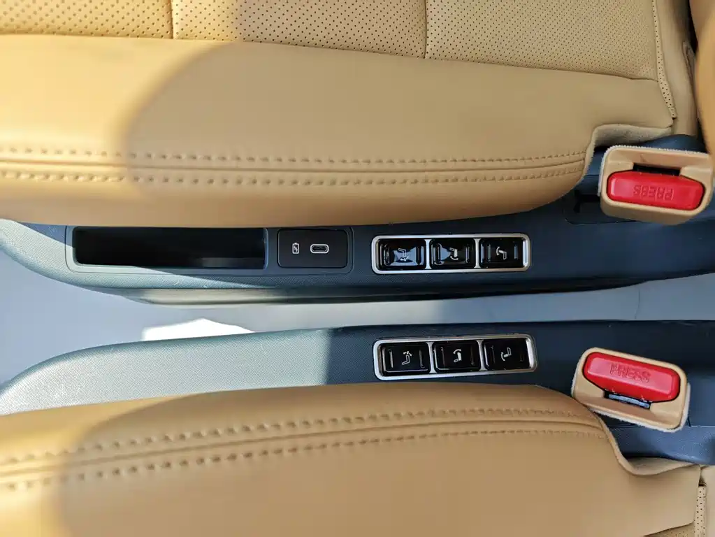 GAC Motor Trumpchi E8 — фото 10
