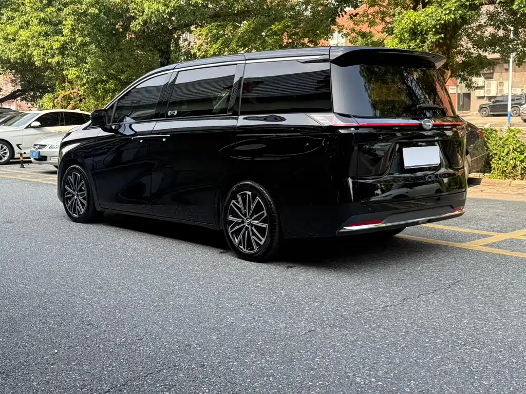GAC Motor Trumpchi E8 — фото 2