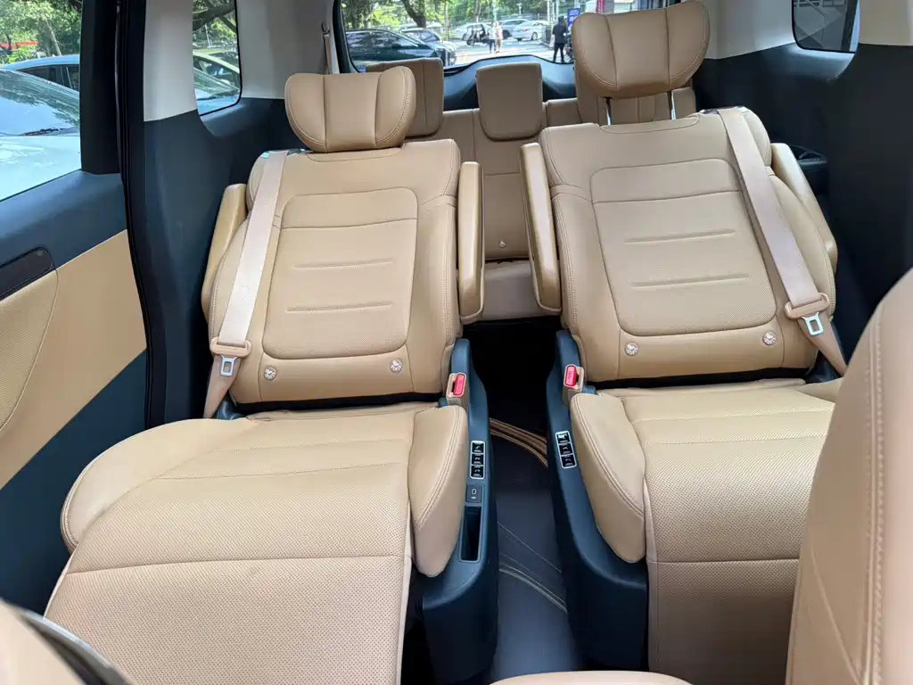 GAC Motor Trumpchi E8 — фото 16