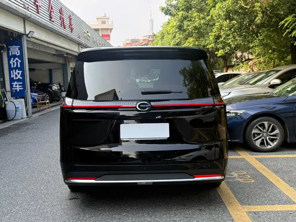 GAC Motor Trumpchi E8 — фото 5