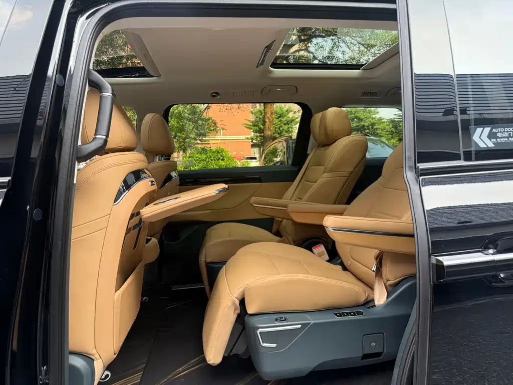 GAC Motor Trumpchi E8 — фото 7