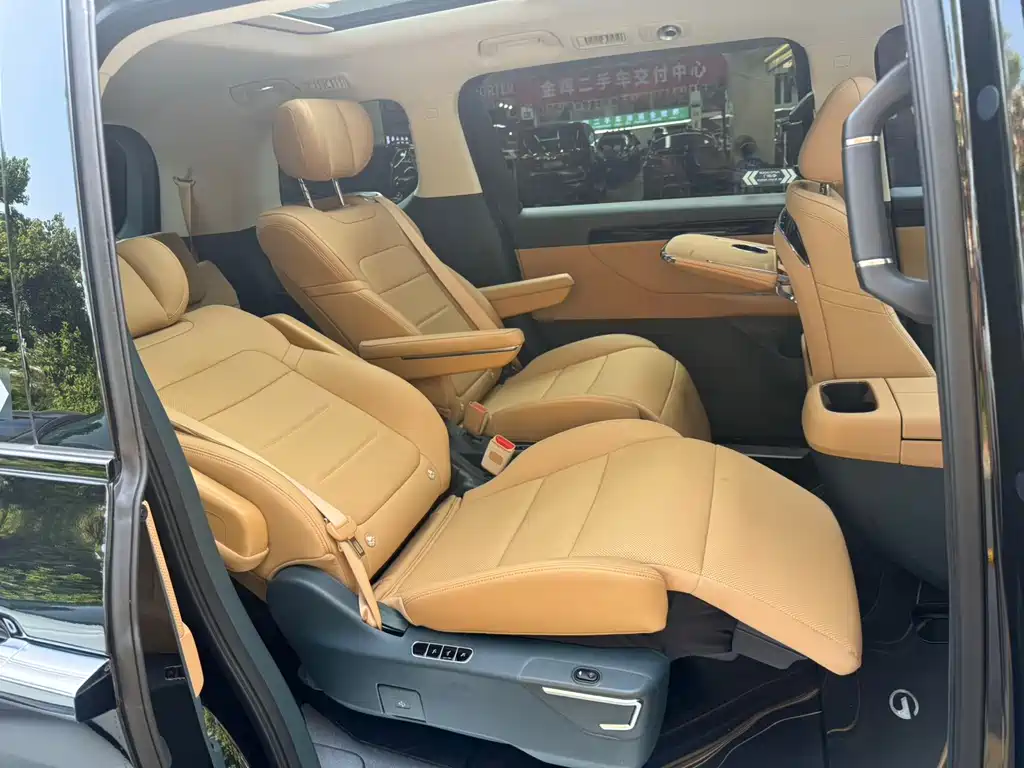 GAC Motor Trumpchi E8 — фото 8