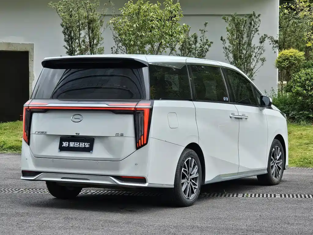 GAC Motor Trumpchi M8 — фото 14