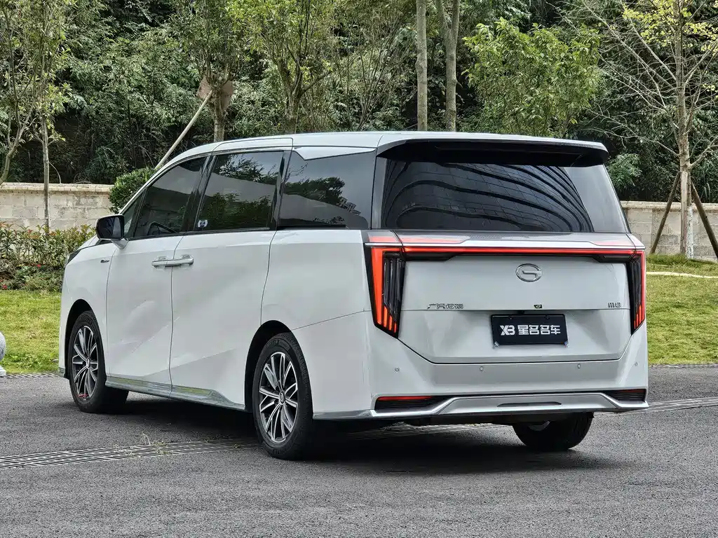 GAC Motor Trumpchi M8 — фото 16