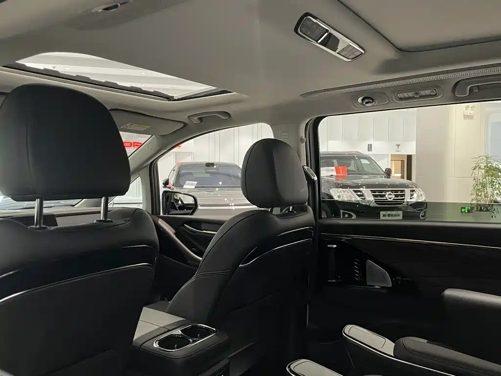 GAC Motor Trumpchi M8 — фото 8