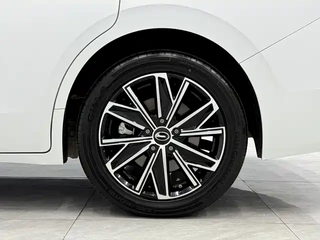 GAC Motor Trumpchi E8 — фото 12
