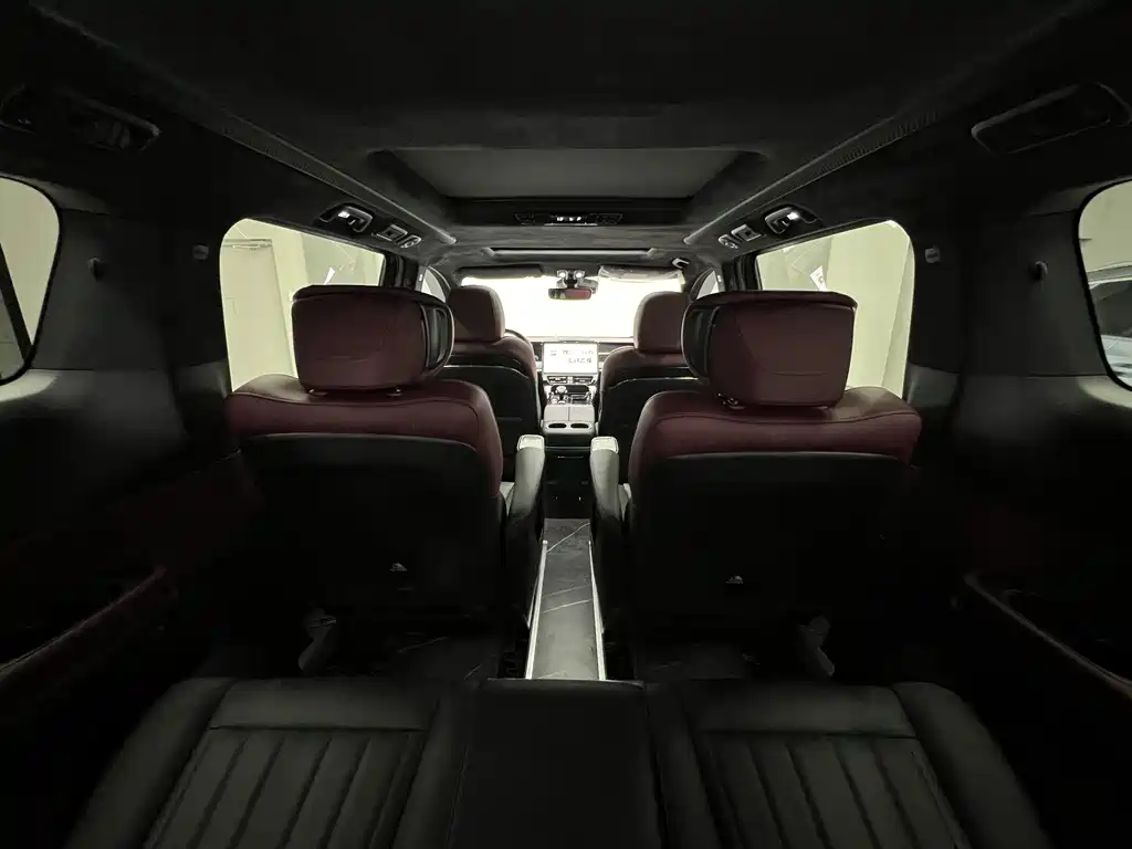 GAC Motor Trumpchi M8 — фото 6