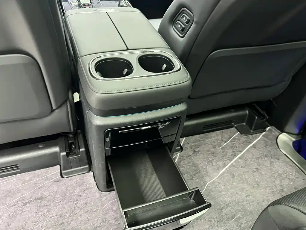 GAC Motor Trumpchi M8 — фото 8