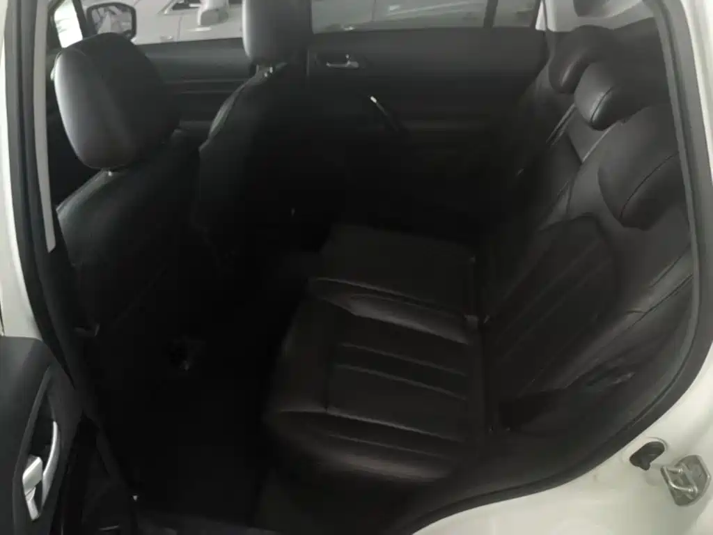 GAC Motor Trumpchi GS4 — фото 20