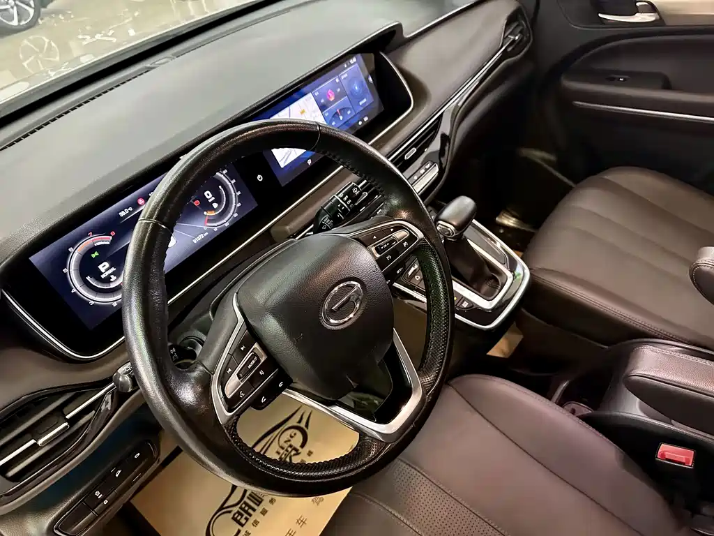 GAC Motor Trumpchi M6 — фото 19