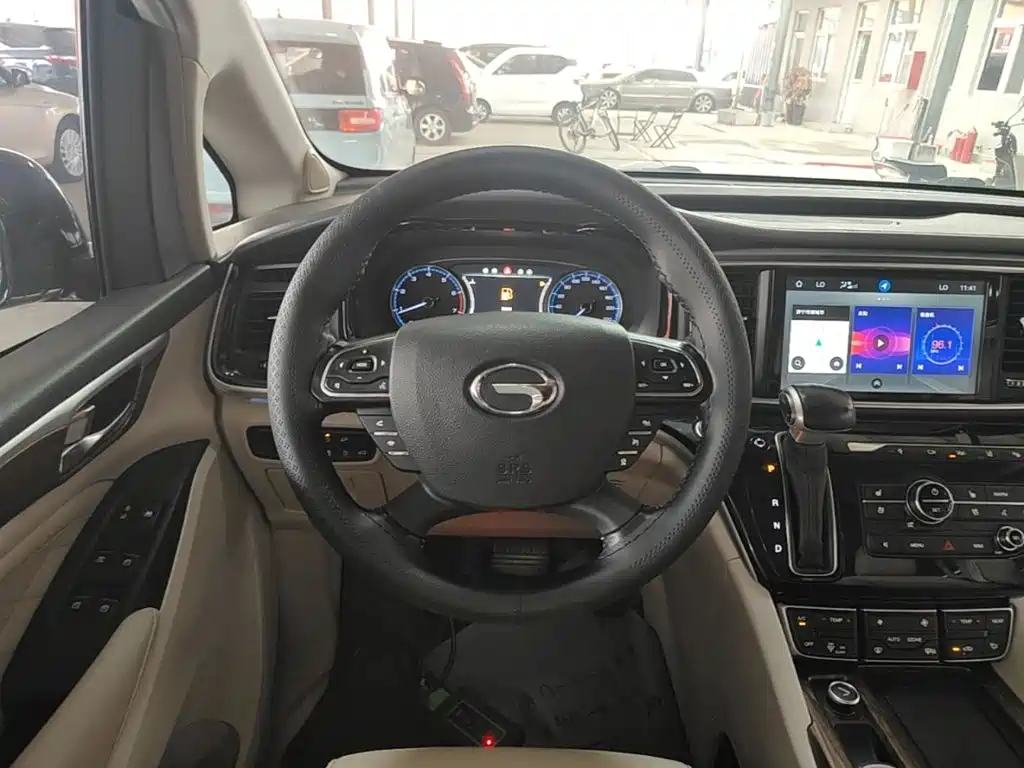 GAC Motor Trumpchi M8 — фото 11
