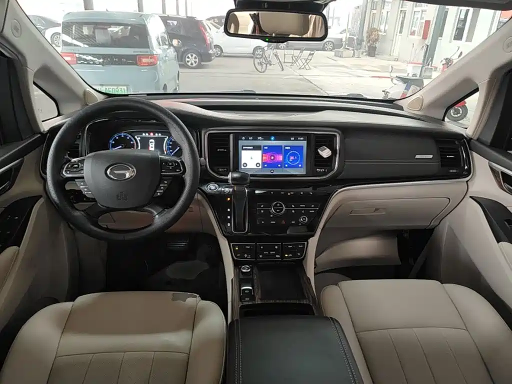 GAC Motor Trumpchi M8 — фото 10