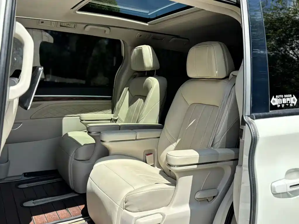 GAC Motor Trumpchi M8 — фото 5