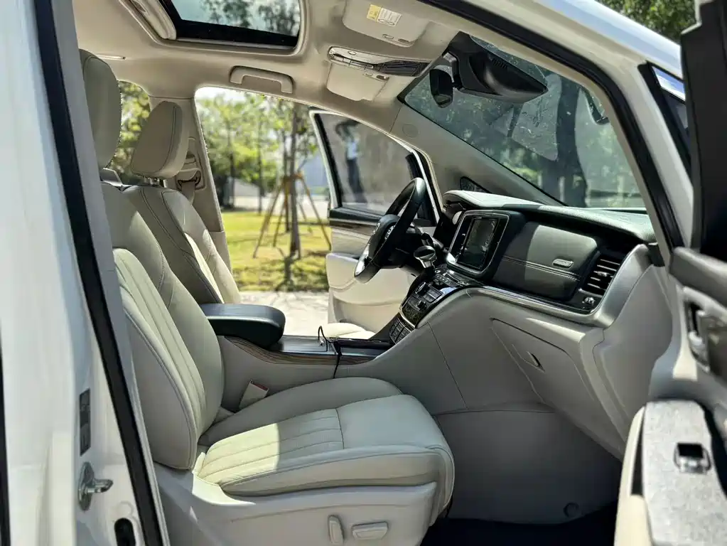 GAC Motor Trumpchi M8 — фото 8