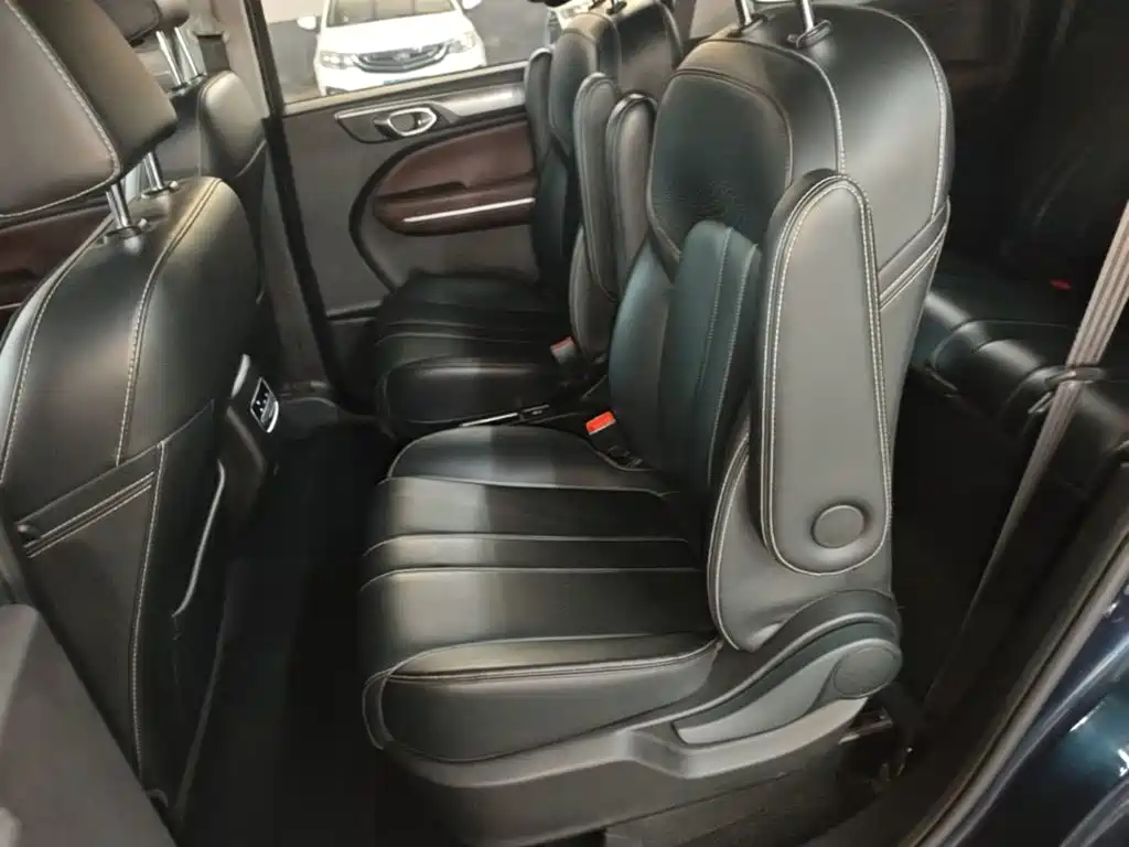 GAC Motor Trumpchi M6 — фото 17