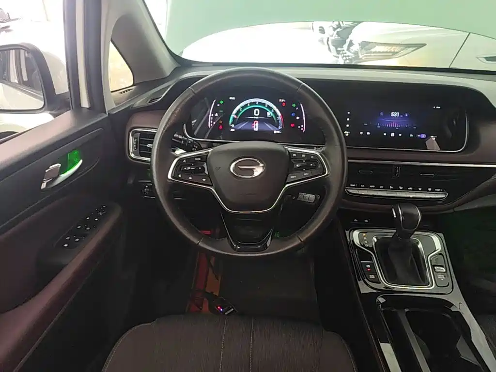 GAC Motor Trumpchi M6 — фото 11