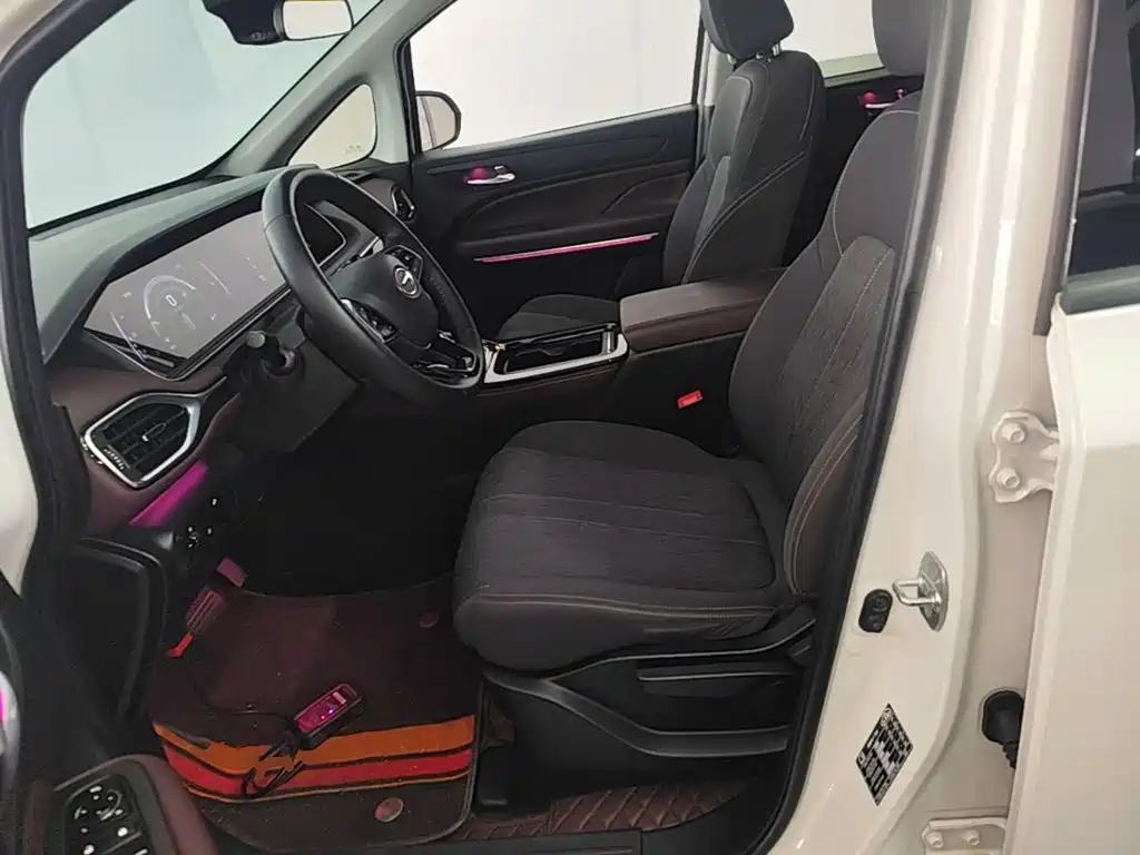 GAC Motor Trumpchi M6 — фото 15