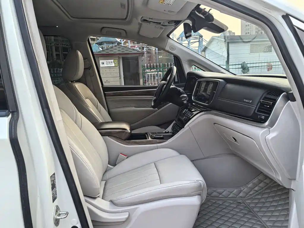 GAC Motor Trumpchi M8 — фото 11