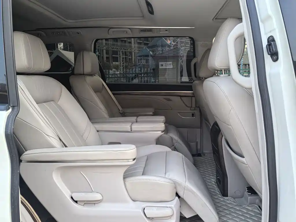 GAC Motor Trumpchi M8 — фото 10