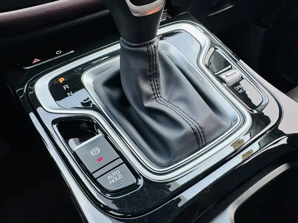 GAC Motor Trumpchi M6 — фото 18