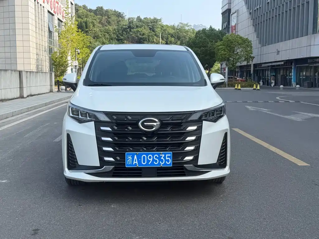 GAC Motor Trumpchi M6 — фото 2