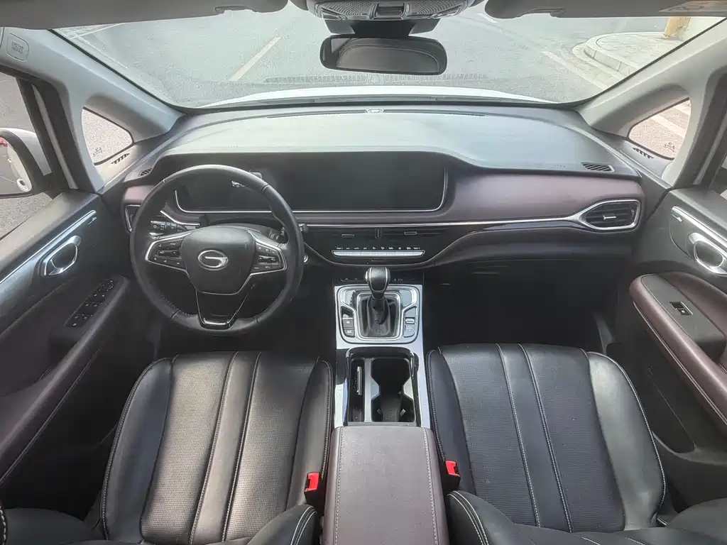 GAC Motor Trumpchi M6 — фото 11