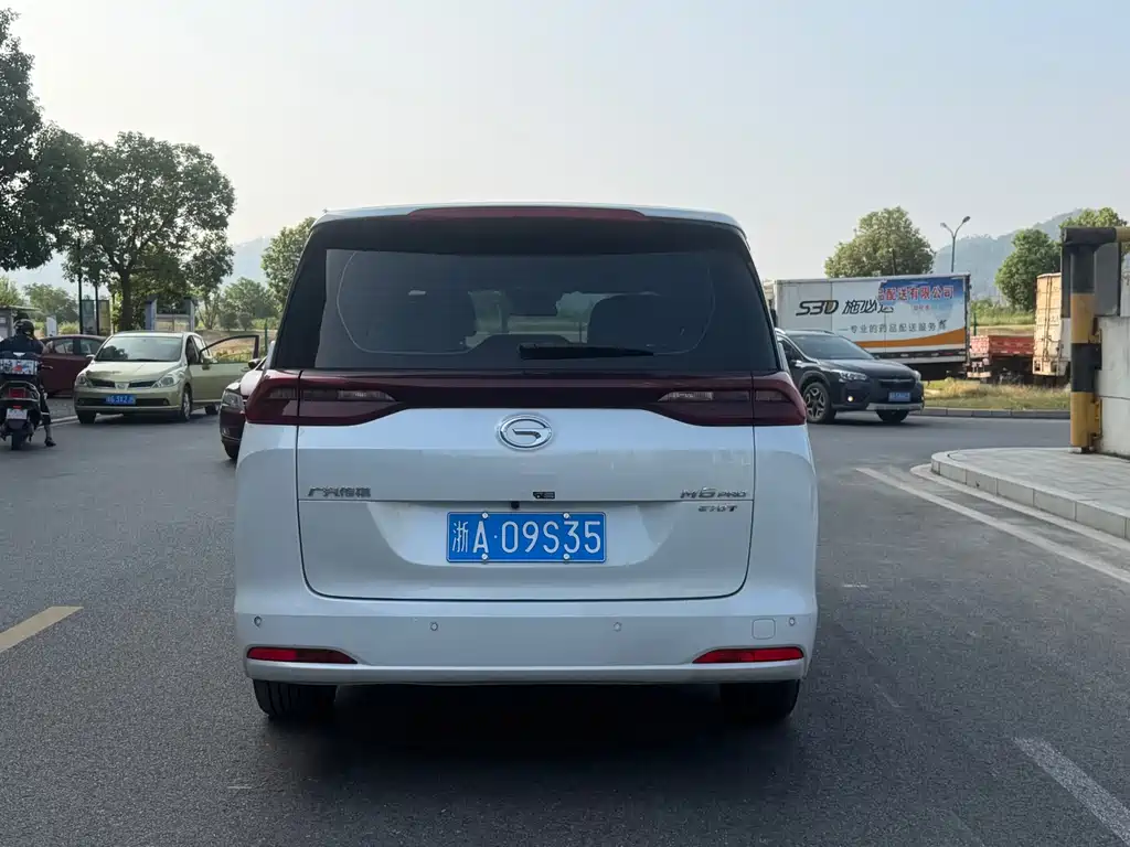 GAC Motor Trumpchi M6 — фото 13