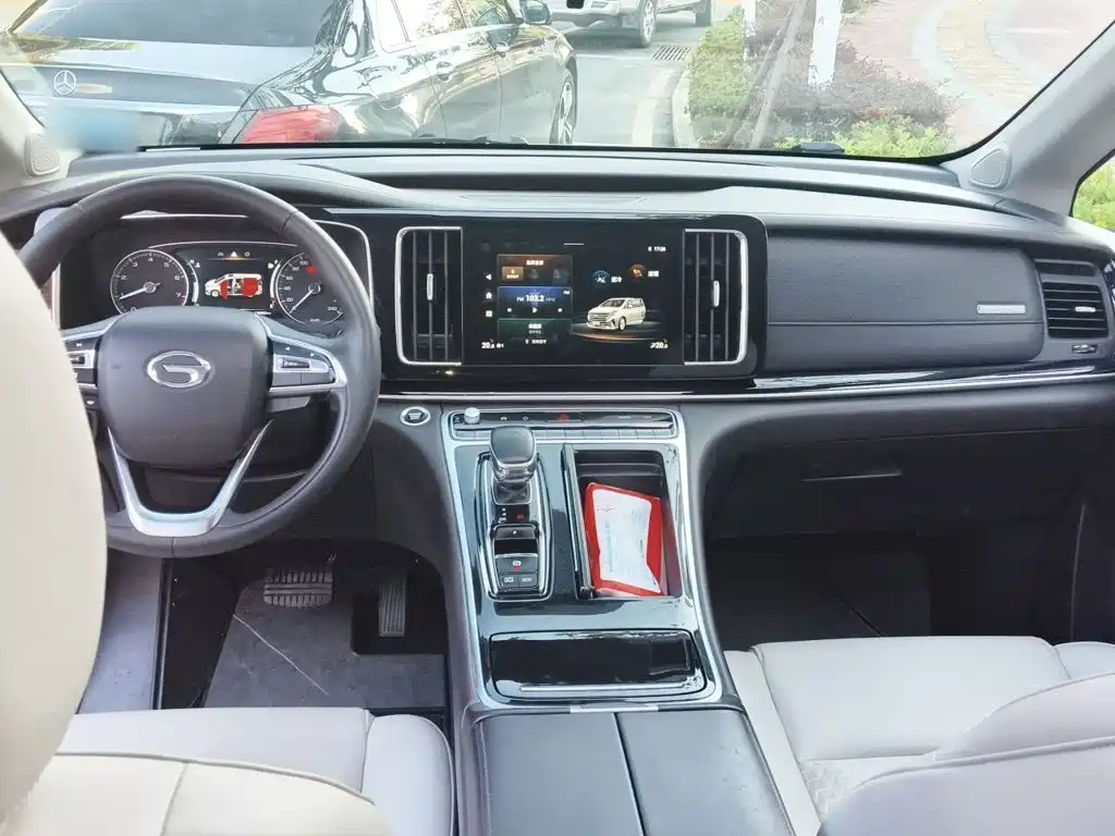 GAC Motor Trumpchi M8 — фото 13