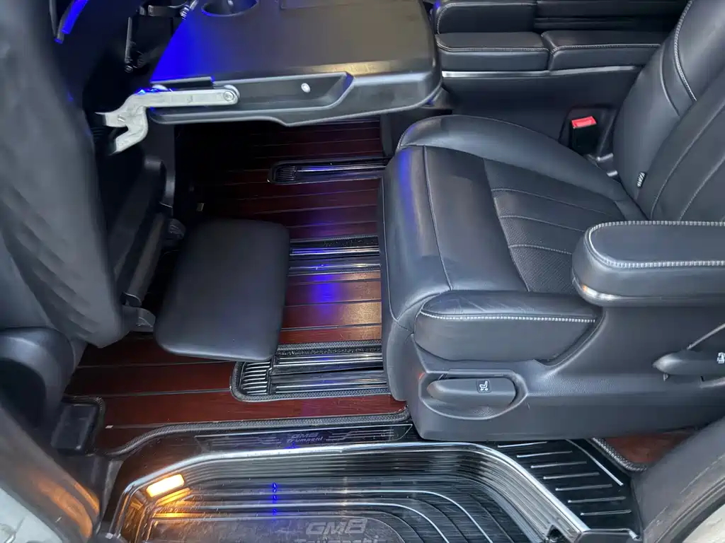 GAC Motor Trumpchi M8 — фото 15
