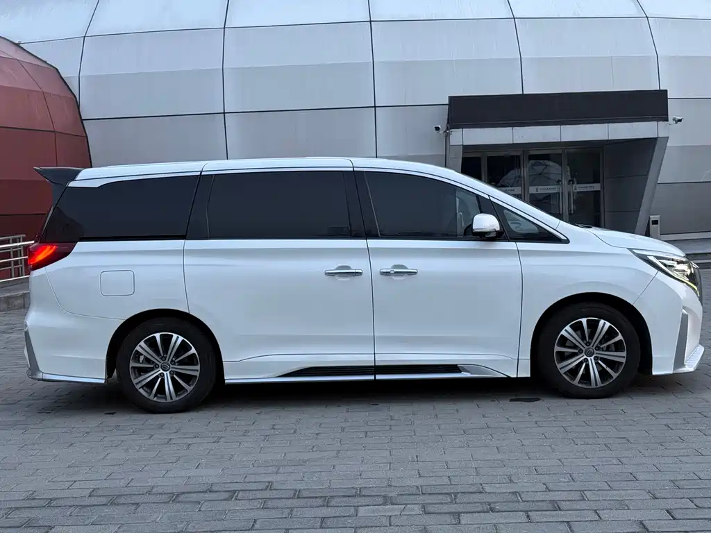 GAC Motor Trumpchi M8 — фото 8