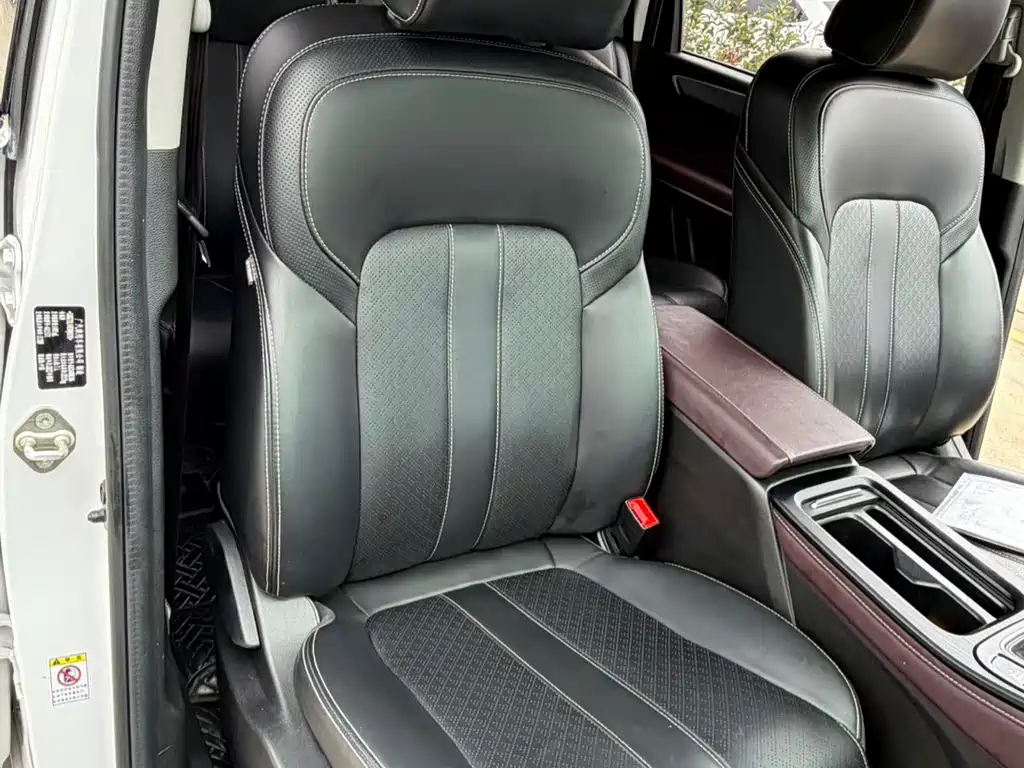 GAC Motor Trumpchi M6 — фото 10