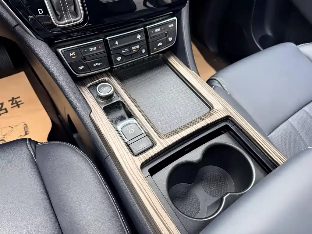 GAC Motor Trumpchi M8 — фото 11