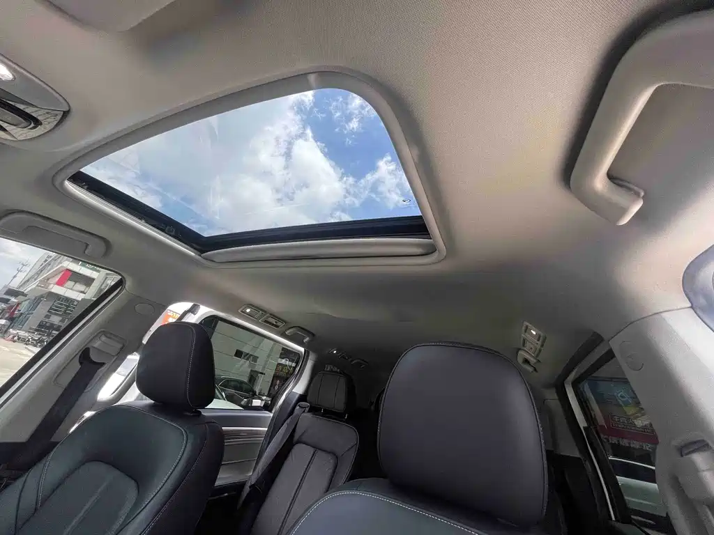 GAC Motor Trumpchi M8 — фото 17