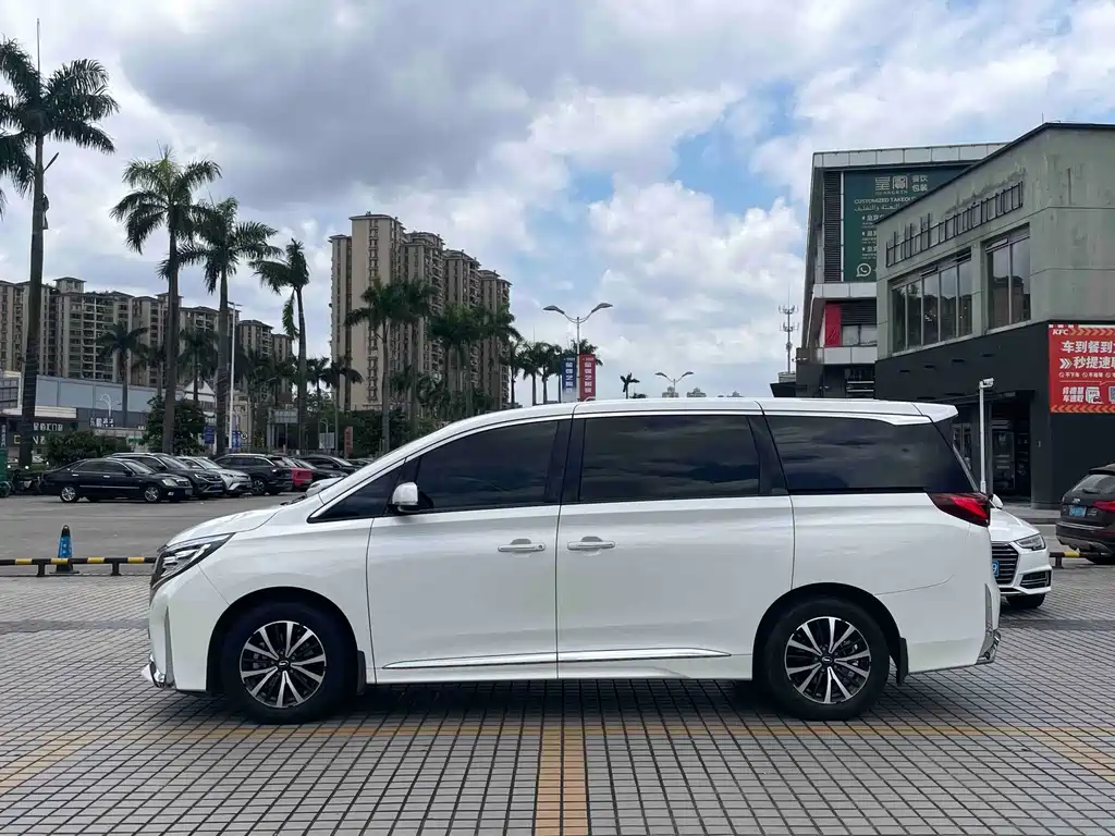 GAC Motor Trumpchi M8 — фото 4