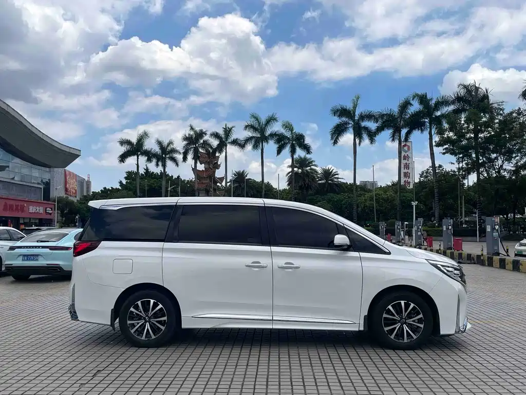 GAC Motor Trumpchi M8 — фото 5