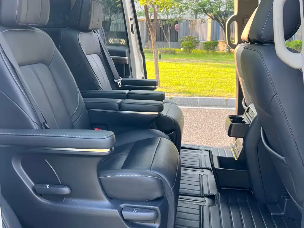 GAC Motor Trumpchi M8 — фото 16