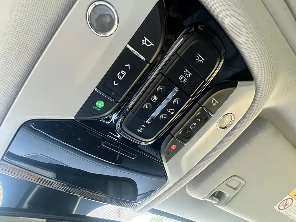 GAC Motor Trumpchi M8 — фото 29