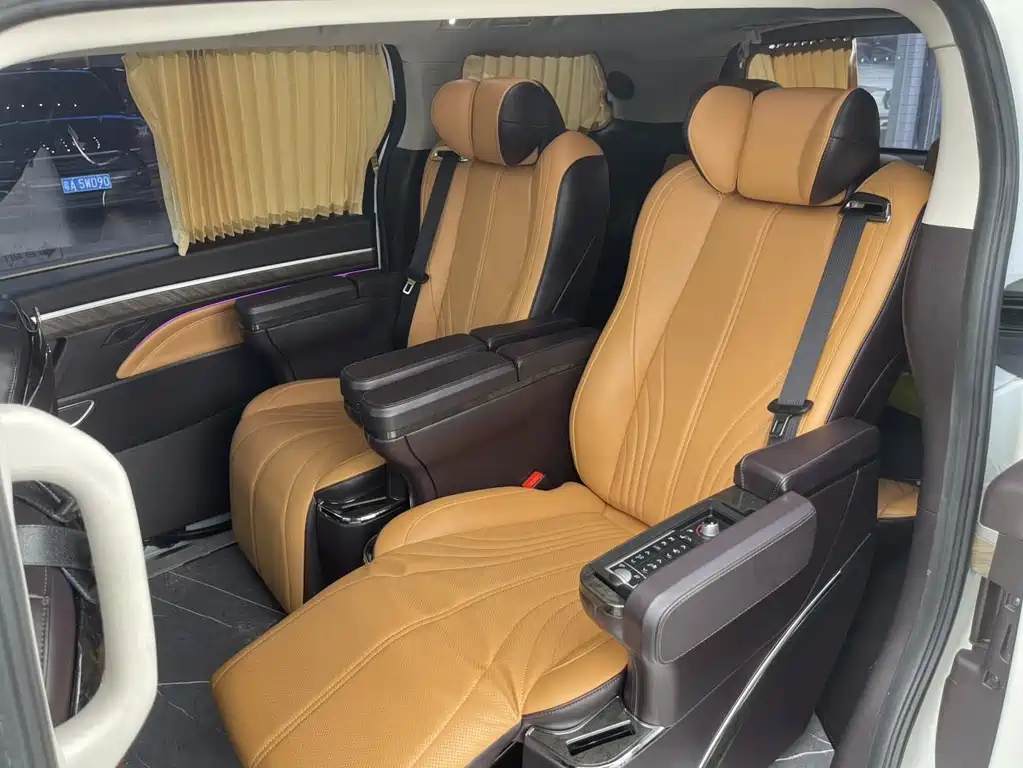 GAC Motor Trumpchi M8 — фото 13