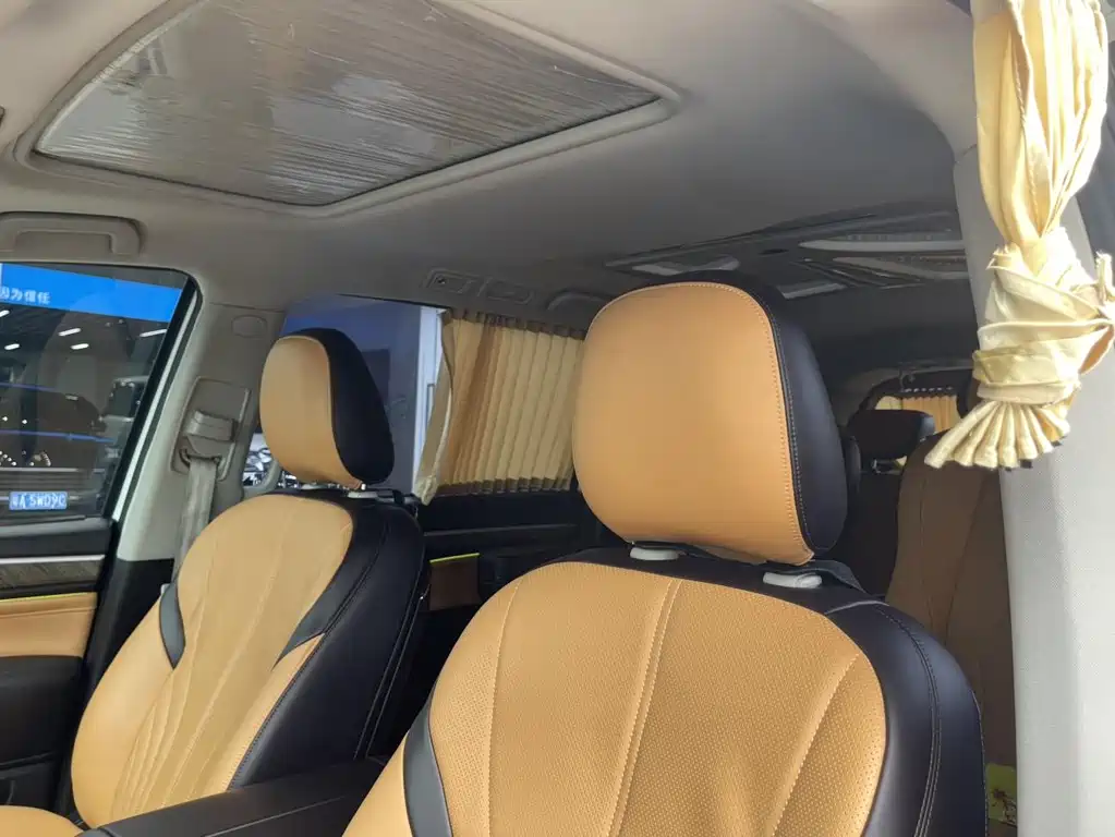 GAC Motor Trumpchi M8 — фото 9