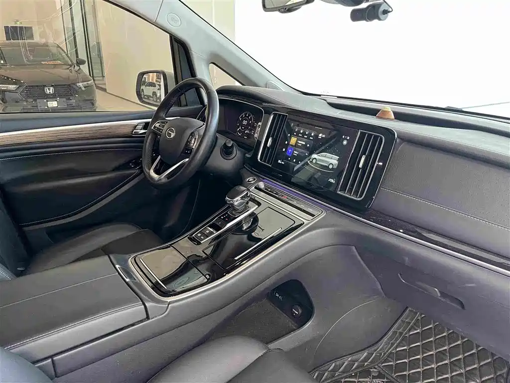 GAC Motor Trumpchi M8 — фото 20