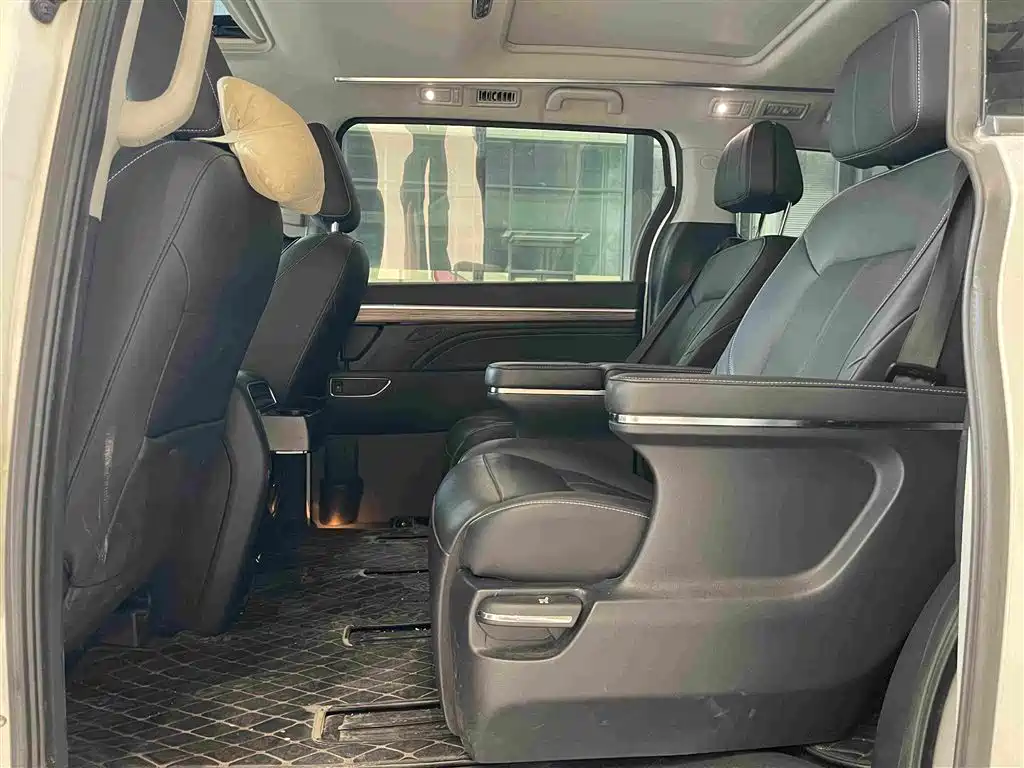 GAC Motor Trumpchi M8 — фото 10
