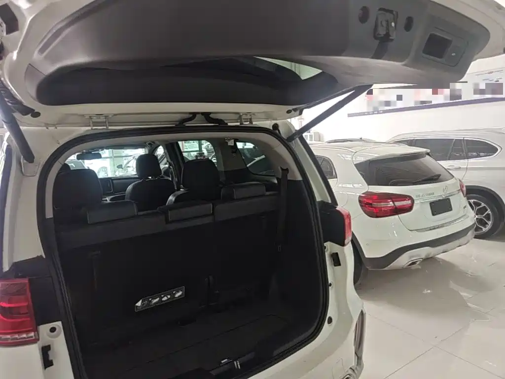 GAC Motor Trumpchi M8 — фото 19