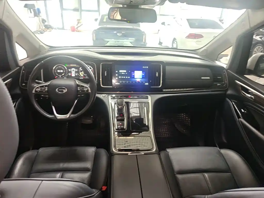 GAC Motor Trumpchi M8 — фото 10