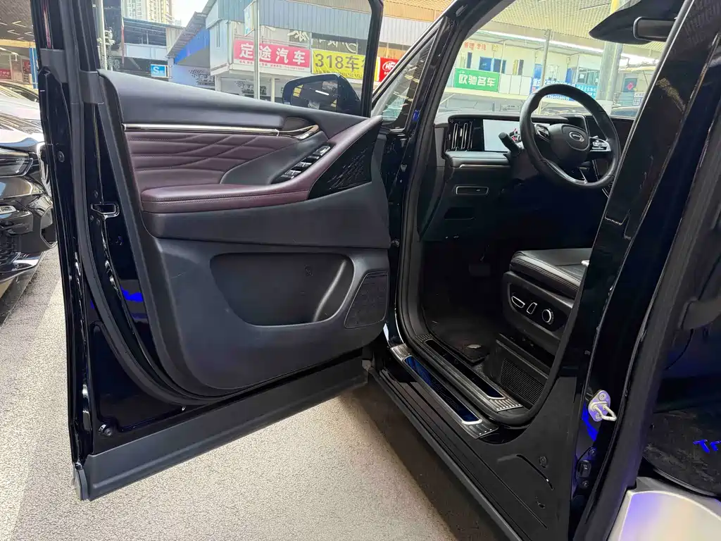 GAC Motor Trumpchi M8 — фото 10