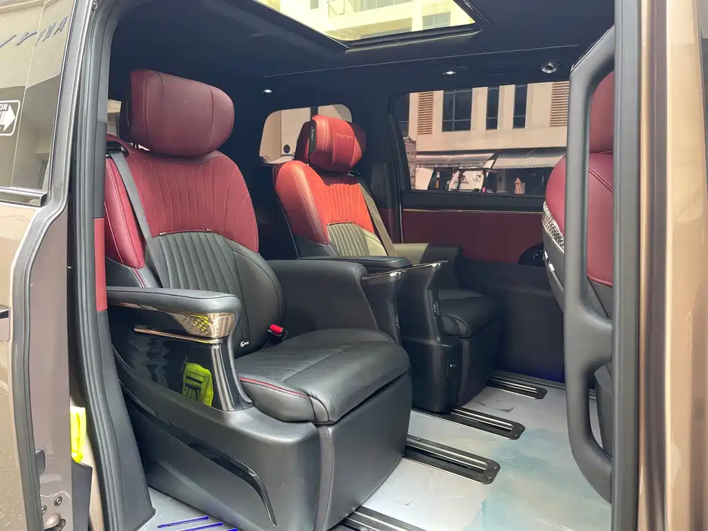 GAC Motor Trumpchi M8 — фото 11