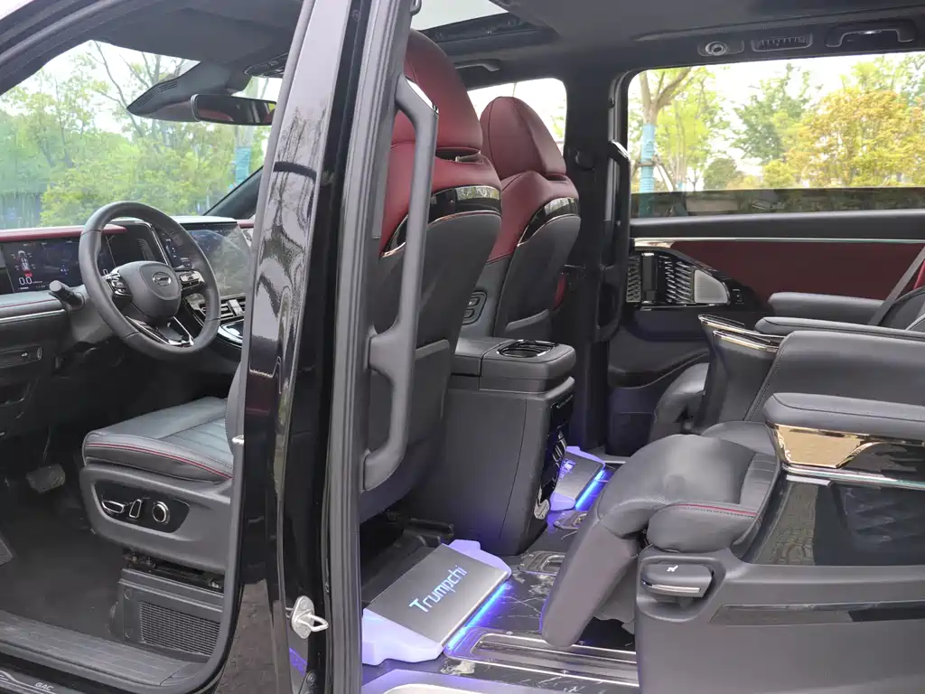 GAC Motor Trumpchi M8 — фото 14