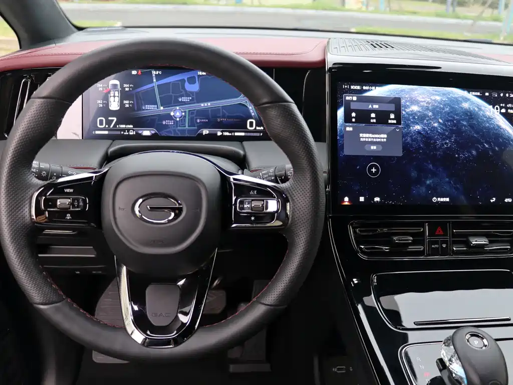 GAC Motor Trumpchi M8 — фото 17