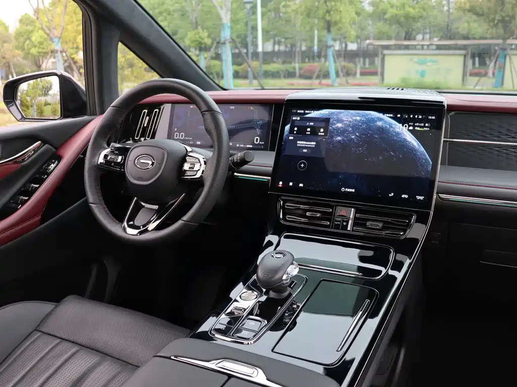 GAC Motor Trumpchi M8 — фото 19